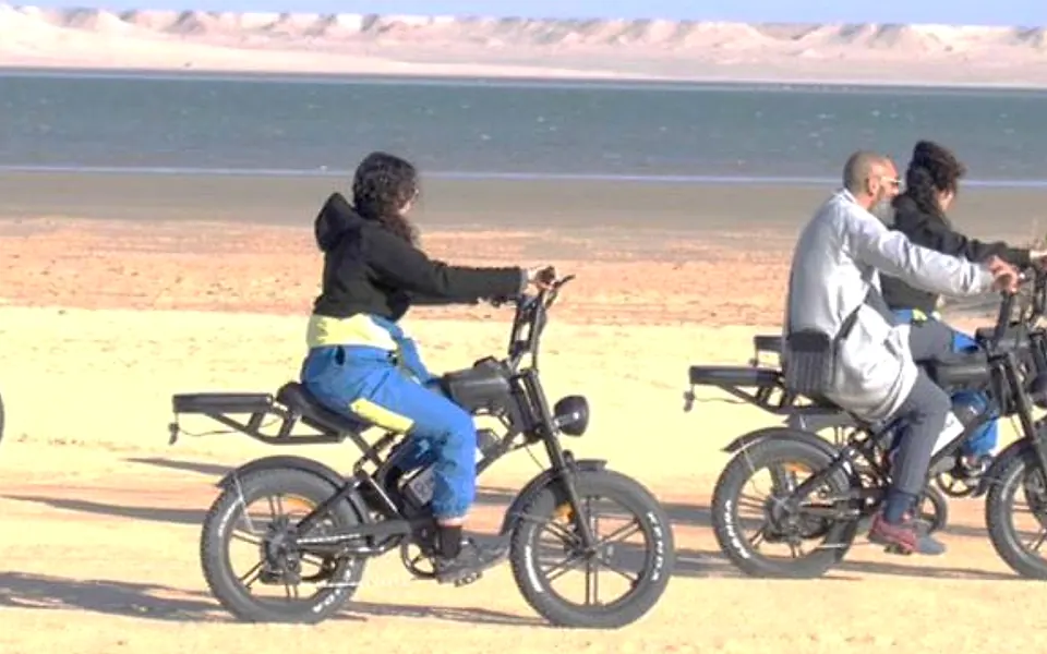 Balade en vélo électrique au bord de l'Atlantique